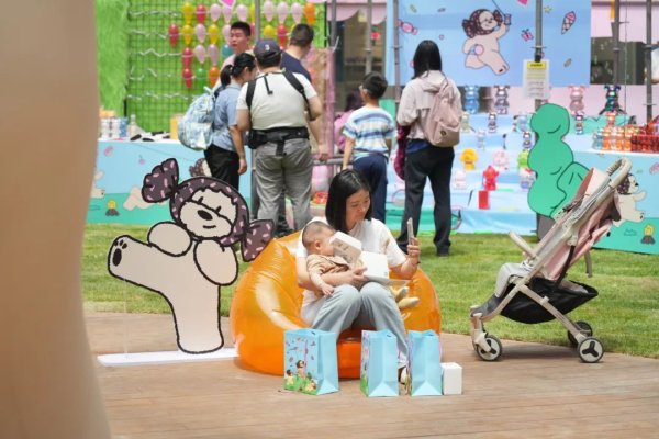 垒富配资 超大草坪、甜品市集、促销满减……长风大悦城七周岁了！